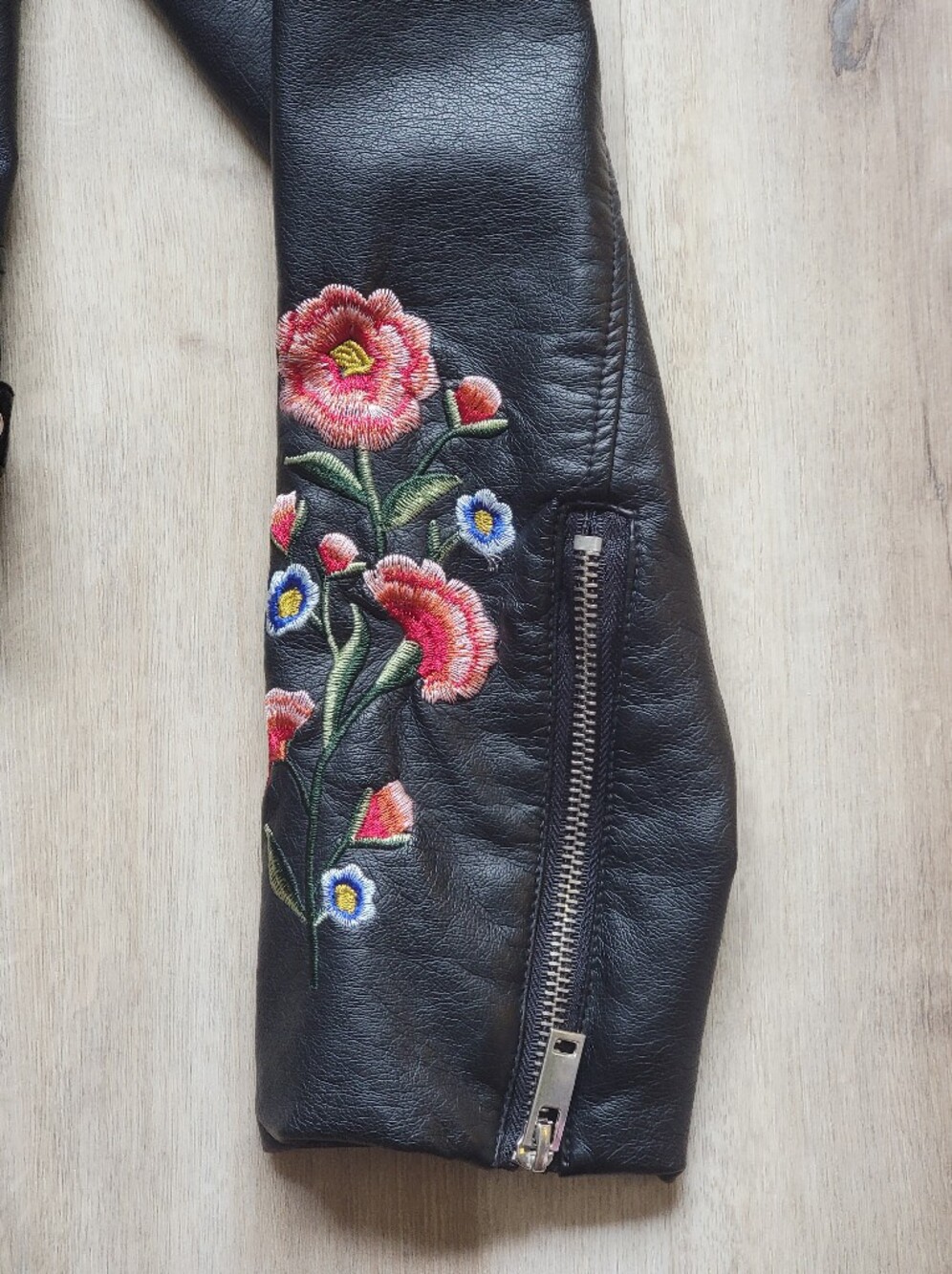 Streetwear Society Floral Embroidered Faux Leather Moto Biker Boho Jacket Size L - Picture 6 of 16